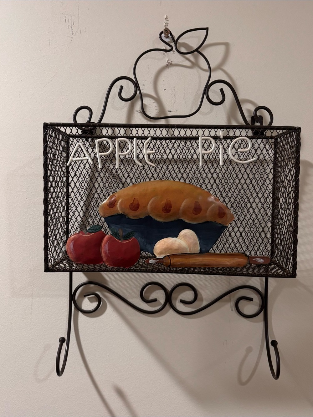 Decorative Apple Pie Wall Basket - Kitchen Accent